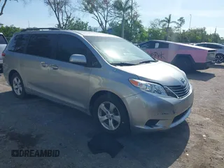 2012 Toyota Sienna LE AAS с VIN 5TDKK3DC7CS200870, выставлен на аукционе IAAI как лот 42394249 с пробегом 163 020 миль миль и . История ставок и продаж доступна на DreamBid. Изображение 1.