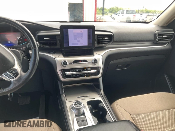 2022 Ford Explorer XLT z VIN 1FMSK7DH3NGB36208, wystawiony jako IAAI lot #42468431 z przebiegiem 51 513 mil mil oraz . Historia ofert i sprzedaży dostępna na DreamBid. Obrazek 19.