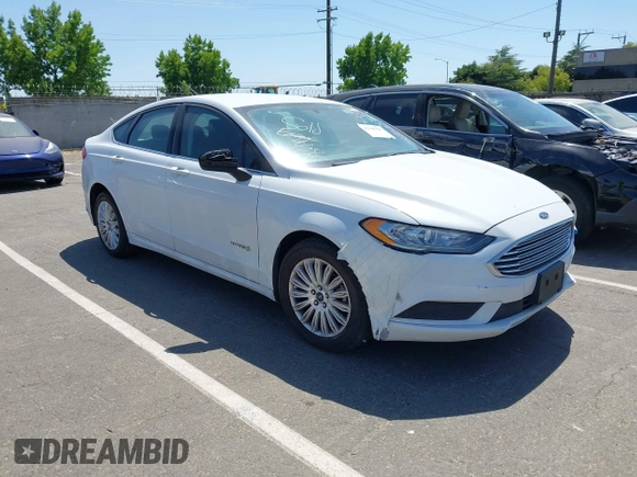 2018 Ford Fusion SE z VIN 3FA6P0LU1JR225930, wystawiony jako IAAI lot #42508239 z przebiegiem 202 272 mil mil oraz . Historia ofert i sprzedaży dostępna na DreamBid. Obrazek 1.