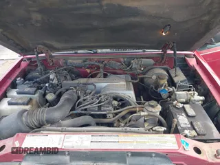 1996 Ford Explorer XLT z VIN 1FMDU32P9TZA66446, wystawiony jako IAAI lot #42643571 z przebiegiem 174 927 mil mil oraz . Historia ofert i sprzedaży dostępna na DreamBid. Obrazek 10.