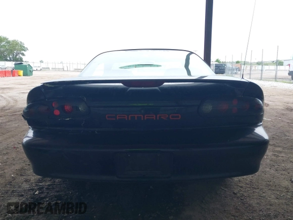 2002 Chevrolet Camaro z VIN 2G1FP22K822119358, wystawiony jako IAAI lot #42530943 z przebiegiem 98 277 mil mil oraz . Historia ofert i sprzedaży dostępna na DreamBid. Obrazek 16.