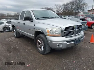 2006 Dodge Ram 1500 SLT with VIN 1D7HU18206S598113, listed as a IAAI auction lot 41481008 with 175,759 mi miles. Bid and sale history available at carsss.com. Image 1.