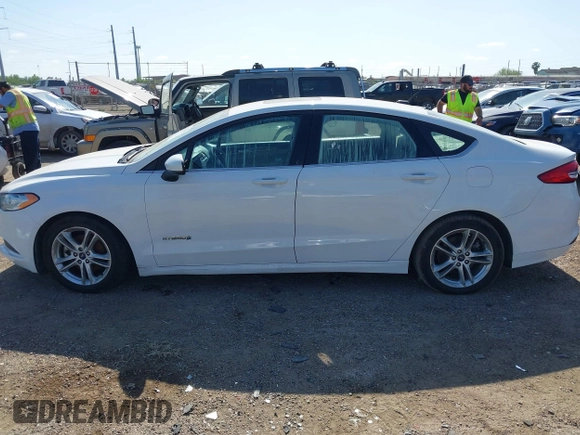 2018 Ford Fusion SE z VIN 3FA6P0LU2JR155483, wystawiony jako IAAI lot #42019475 z przebiegiem Nie podano mil oraz . Historia ofert i sprzedaży dostępna na DreamBid. Obrazek 14.
