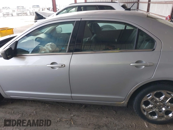 2010 Ford Fusion SE with VIN 3FAHP0HG3AR285574, listed as a IAAI auction lot 41830719 with 155,184 mi miles. Bid and sale history available at carsss.com. Image 13.