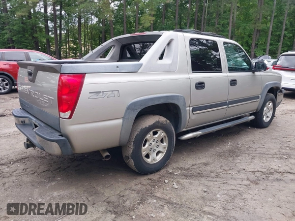 2004 Chevrolet Avalanche Z71 z VIN 3GNEK12TX4G226357, wystawiony jako IAAI lot #42507205 z przebiegiem 200 631 mil mil oraz . Historia ofert i sprzedaży dostępna na DreamBid. Obrazek 4.