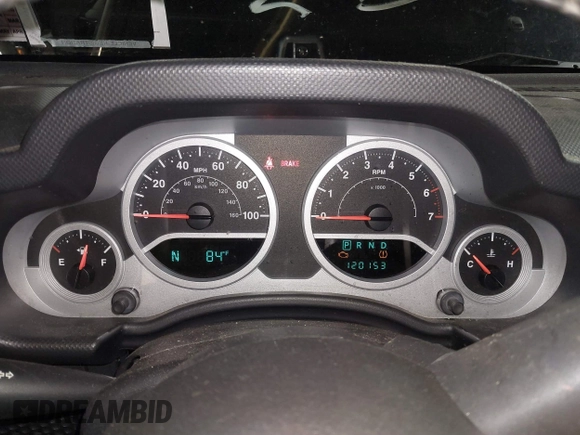 2009 Jeep Wrangler Unlimited Rubicon z VIN 1J8GA69109L738914, wystawiony jako IAAI lot #40379001 z przebiegiem 120 153 mil mil oraz . Historia ofert i sprzedaży dostępna na DreamBid. Obrazek 7.