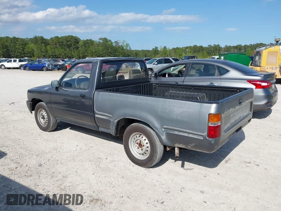 1992 Toyota Pickup with VIN JT4RN81AXN0100712, listed as a IAAI auction lot 42016872 with 124,997 mi miles and . Bid and sale history available at DreamBid. Image 3.