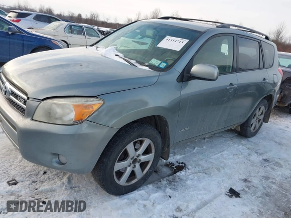 2008 Toyota RAV4 Ltd with VIN JTMBK31V886040432, listed as a IAAI auction lot 41554713 with 211,164 mi miles. Bid and sale history available at carsss.com. Image 2.