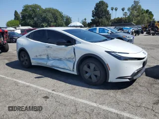 2023 Toyota Prius LE z VIN JTDACAAUXP3013799, wystawiony jako Copart lot #54194645 z przebiegiem 29 390 mil mil oraz Szkoda całkowita • Salvage title. Historia ofert i sprzedaży dostępna na DreamBid. Obrazek 4.
