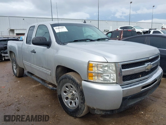 2010 Chevrolet Silverado 1500 LS with VIN 1GCSCREA2AZ179869, listed as a IAAI auction lot 41882987 with 229,813 mi miles. Bid and sale history available at carsss.com. Image 1.