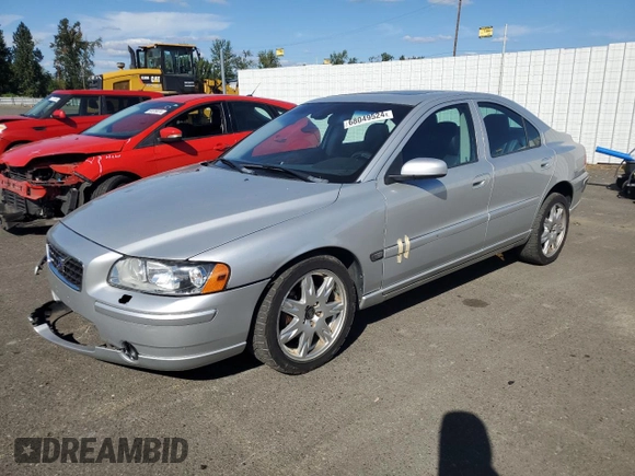 2005 Volvo S60 with VIN YV1RH592X52463612, listed as a Copart auction lot 68049524 with 140,546 mi miles and Salvage Title. Bid and sale history available at carsss.com. Image 1.