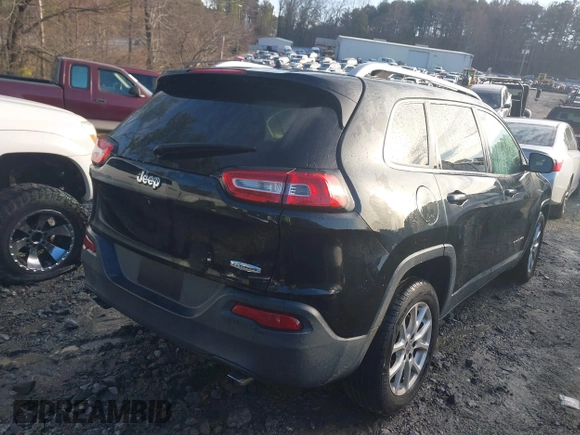 2014 Jeep Cherokee Latitude z VIN 1C4PJLCS5EW105809, wystawiony jako IAAI lot #41331585 z przebiegiem 207 609 mil mil oraz . Historia ofert i sprzedaży dostępna na DreamBid. Obrazek 4.