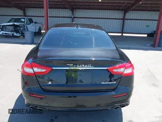 2018 Maserati Quattroporte S GranLusso z VIN ZAM56YPL1J1274060, wystawiony jako IAAI lot #42347208 z przebiegiem 55 022 mil mil oraz . Historia ofert i sprzedaży dostępna na DreamBid. Obrazek 17.
