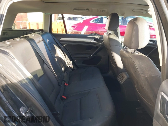 2015 Volkswagen Golf SportWagen TSI SE with VIN 3VWC17AU0FM513448, listed as a IAAI auction lot 41385273 with 158,861 mi miles. Bid and sale history available at carsss.com. Image 8.