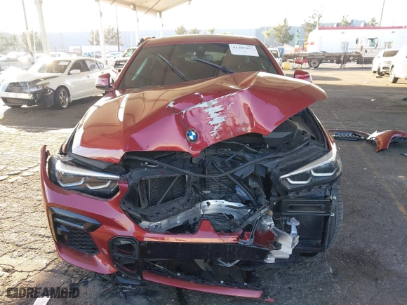 2022 BMW X6 xDrive40i with VIN 5UXCY6C06N9K57184, listed as a IAAI auction lot 41302467 with 42,073 mi miles. Bid and sale history available at carsss.com. Image 13.