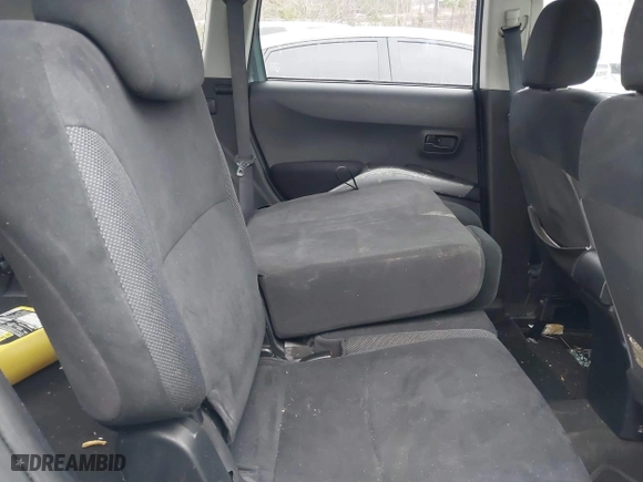 2007 Mitsubishi Outlander ES with VIN JA4MS31X37U015596, listed as a IAAI auction lot 41439500 with 288,701 mi miles. Bid and sale history available at carsss.com. Image 8.