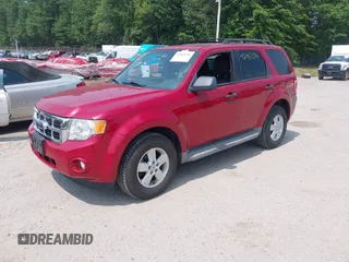 2010 Ford Escape XLT z VIN 1FMCU9D78AKA34458, wystawiony jako IAAI lot #42481104 z przebiegiem 134 755 mil mil oraz . Historia ofert i sprzedaży dostępna na DreamBid. Obrazek 2.