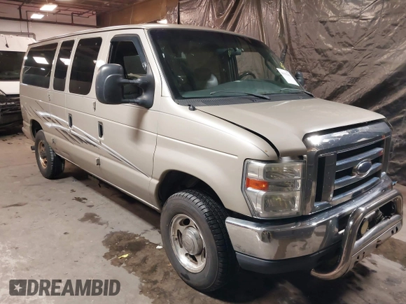 2008 Ford Econoline Passenger XL with VIN 1FBNE31L88DA50347, listed as a IAAI auction lot 41153602 with Not Provided miles. Bid and sale history available at carsss.com. Image 1.
