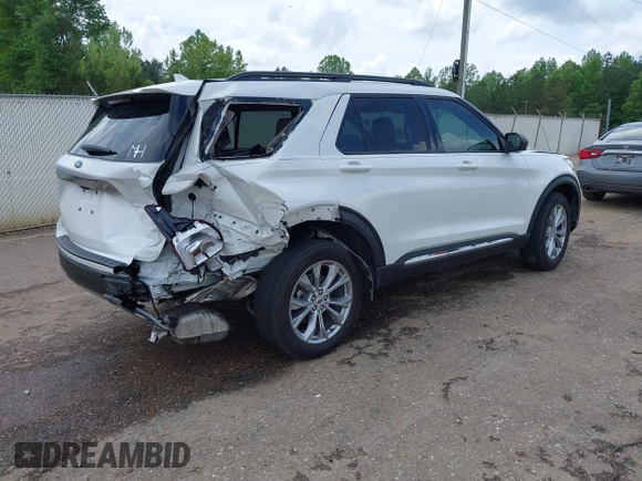 2024 Ford Explorer XLT z VIN 1FMSK7DH5RGA84098, wystawiony jako IAAI lot #42106185 z przebiegiem 9 836 mil mil oraz . Historia ofert i sprzedaży dostępna na DreamBid. Obrazek 4.
