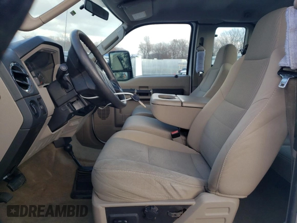 2008 Ford F-350 XL with VIN 1FTWX31R68EC58445, listed as a Copart auction lot 82446874 with 130,297 mi miles and Salvage Title. Bid and sale history available at DreamBid. Image 7.