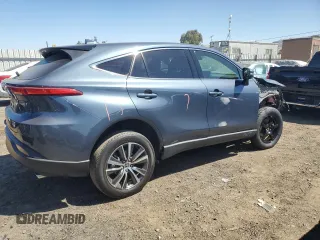 2022 Toyota Venza LE with VIN JTEAAAAHXNJ117075, listed as a Copart auction lot 63175044 with 34,850 mi miles and Salvage Title. Bid and sale history available at carsss.com. Image 3.