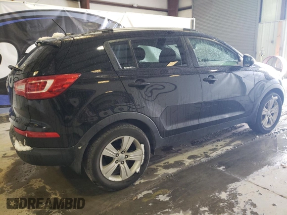 2011 Kia Sportage LX with VIN KNDPB3A29B7106953, listed as a Copart auction lot 87732745 with 187,776 mi miles and Salvage Title. Bid and sale history available at carsss.com. Image 3.