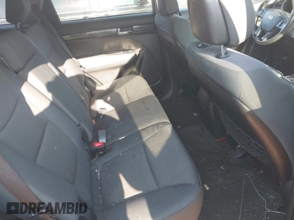 2013 Kia Sorento LX with VIN 5XYKT3A63DG339792, listed as a IAAI auction lot 40555344 with 172,247 mi miles and . Bid and sale history available at carsss.com. Image 8.