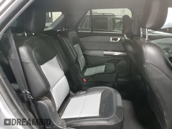 2022 Ford Explorer XLT z VIN 1FMSK8DH3NGB15185, wystawiony jako Copart lot #57857555 z przebiegiem 75 541 mil mil oraz Szkoda całkowita • Salvage title. Historia ofert i sprzedaży dostępna na DreamBid. Obrazek 11.