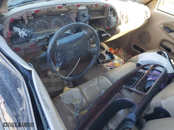 1998 Dodge Ram 1500 with VIN 1B7HC13Y4WJ190793, listed as a Copart auction lot 84908024 with 171,202 mi miles and Salvage Title. Bid and sale history available at carsss.com. Image 8.
