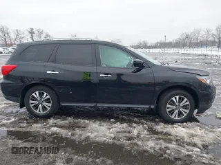 2020 Nissan Pathfinder SV with VIN 5N1DR2BM1LC638002, listed as a IAAI auction lot 41556190 with 121,386 mi miles. Bid and sale history available at carsss.com. Image 13.