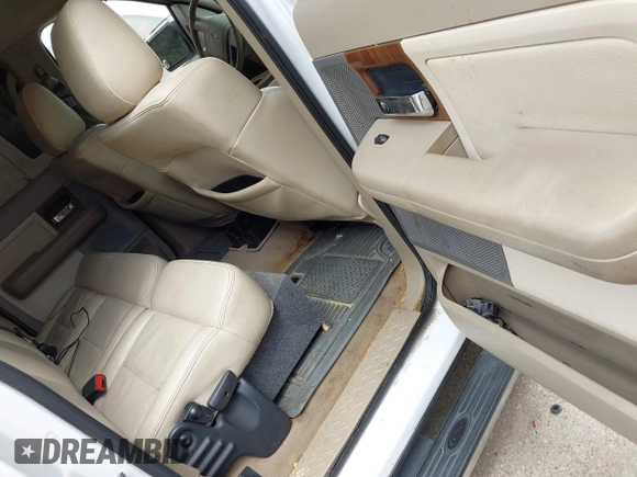 2004 Ford F-150 XLT z VIN 1FTPW12544KC63307, wystawiony jako IAAI lot #42602132 z przebiegiem 176 050 mil mil oraz . Historia ofert i sprzedaży dostępna na DreamBid. Obrazek 8.