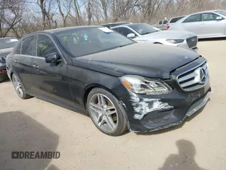 2015 Mercedes-Benz E-Class E 350 Luxury with VIN WDDHF8JB0FB112042, listed as a IAAI auction lot 41771389 with 135,191 mi miles. Bid and sale history available at carsss.com. Image 6.