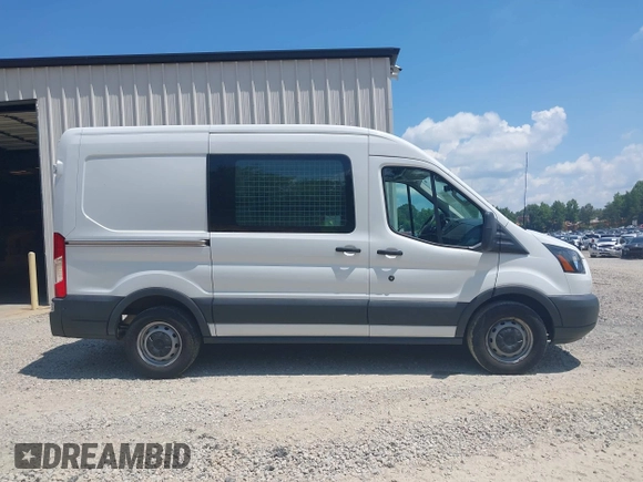 2018 Ford Transit с VIN 1FTYE1CM6JKB42254, выставлен на аукционе IAAI как лот 42615585 с пробегом 109 806 миль миль и . История ставок и продаж доступна на DreamBid. Изображение 13.