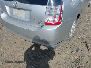 2004 Toyota Prius z VIN JTDKB20U940027625, wystawiony jako IAAI lot #42312567 z przebiegiem 218 706 mil mil oraz . Historia ofert i sprzedaży dostępna na DreamBid. Obrazek 6.