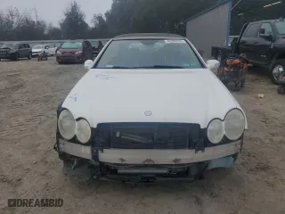 2006 Mercedes-Benz CLK-Class 5.0L with VIN WDBTK75G76T062703, listed as a Copart auction lot 43360395 with 118,214 mi miles and Salvage Title. Bid and sale history available at carsss.com. Image 5.