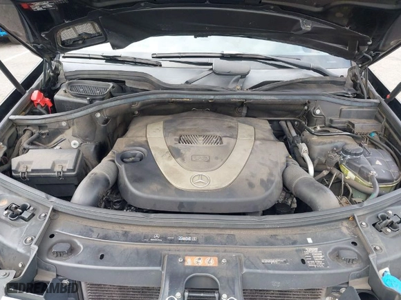 2008 Mercedes-Benz M-Class 3.5L with VIN 4JGBB86E48A389960, listed as a IAAI auction lot 41971522 with 207,274 mi miles. Bid and sale history available at carsss.com. Image 10.
