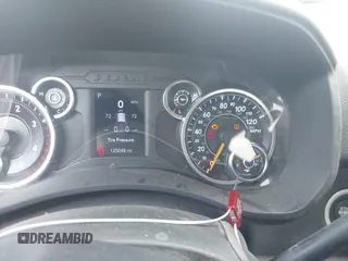 2020 Ram 2500 Tradesman z VIN 3C6UR4HL4LG266478, wystawiony jako IAAI lot #42508474 z przebiegiem 125 048 mil mil oraz . Historia ofert i sprzedaży dostępna na DreamBid. Obrazek 7.