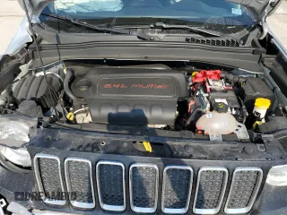 2020 Jeep Renegade Latitude with VIN ZACNJABB6LPL18885, listed as a Copart auction lot 48652735 with 70,776 mi miles and Salvage Title. Bid and sale history available at carsss.com. Image 11.