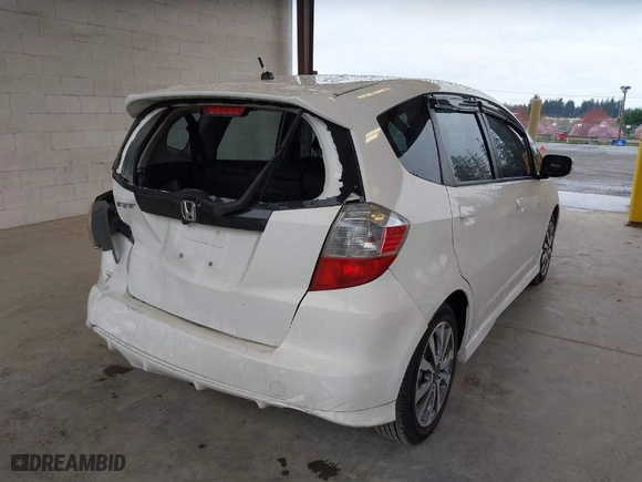 2013 Honda Fit Sport with VIN JHMGE8H51DC055865, listed as a IAAI auction lot 41904400 with 280,556 mi miles. Bid and sale history available at carsss.com. Image 4.