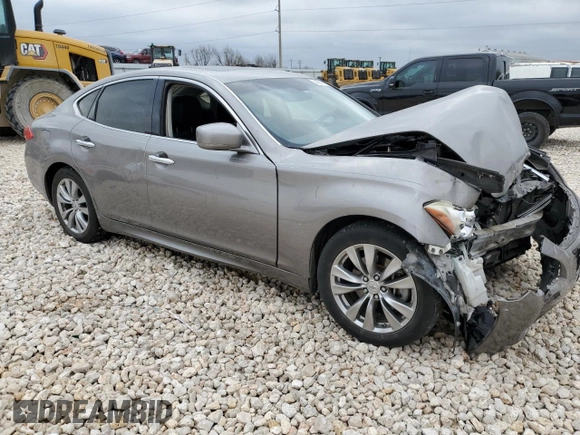 2013 Infiniti M37 with VIN JN1BY1AP0DM512605, listed as a Copart auction lot 48675735 with 129,598 mi miles and Salvage Title. Bid and sale history available at carsss.com. Image 4.