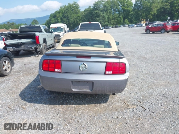 2007 Ford Mustang Deluxe with VIN 1ZVFT84N275210034, listed as a IAAI auction lot 42601412 with 78,078 mi miles and . Bid and sale history available at DreamBid. Image 17.