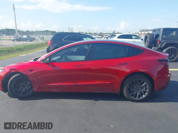 2025 Tesla Model 3 Long Range with VIN 5YJ3E1EA6SF967254, listed as a IAAI auction lot 42345651 with 1,180 mi miles and . Bid and sale history available at DreamBid. Image 15.