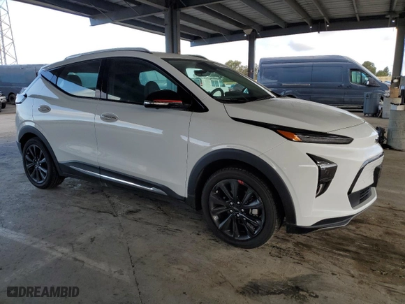 2023 Chevrolet Bolt EUV Premier with VIN 1G1FZ6S07P4165653, listed as a Copart auction lot 48535405 with 3,879 mi miles and Salvage Title. Bid and sale history available at carsss.com. Image 4.