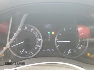 2011 Lexus IS 350 C z VIN JTHFE2C23B2506481, wystawiony jako Copart lot #56899655 z przebiegiem 123 716 mil mil oraz Szkoda całkowita • Salvage title. Historia ofert i sprzedaży dostępna na DreamBid. Obrazek 9.