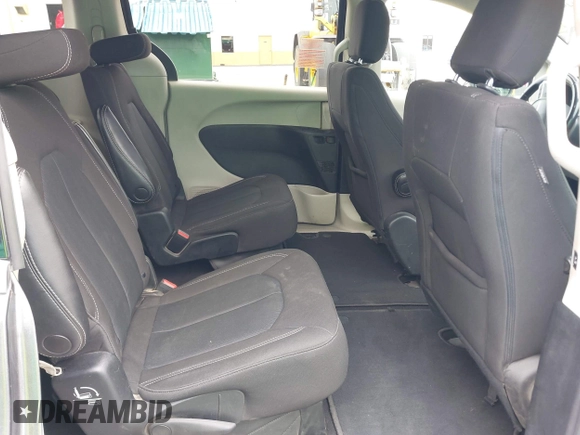 2022 Chrysler Voyager LX z VIN 2C4RC1CG2NR105567, wystawiony jako IAAI lot #42449699 z przebiegiem 38 160 mil mil oraz . Historia ofert i sprzedaży dostępna na DreamBid. Obrazek 8.