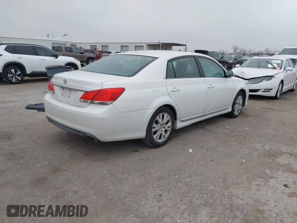 2012 Toyota Avalon z VIN 4T1BK3DB5CU453278, wystawiony jako IAAI lot #41537734 z przebiegiem 183 492 mil mil oraz . Historia ofert i sprzedaży dostępna na DreamBid. Obrazek 4.