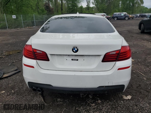2015 BMW 5 Series 528i z VIN WBA5A5C57FD515650, wystawiony jako Copart lot #57110125 z przebiegiem 138 460 mil mil oraz Szkoda całkowita • Salvage title. Historia ofert i sprzedaży dostępna na DreamBid. Obrazek 6.