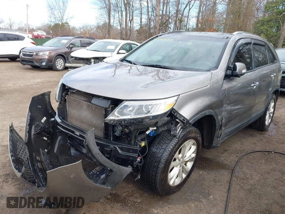 2014 Kia Sorento EX with VIN 5XYKUDA73EG468614, listed as a IAAI auction lot 41721133 with 114,297 mi miles. Bid and sale history available at carsss.com. Image 6.