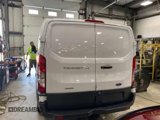 2018 Ford Transit with VIN 1FTYR1YG9JKB43972, listed as a IAAI auction lot 42726896 with 31,414 mi miles and . Bid and sale history available at DreamBid. Image 6.