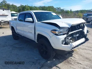 2017 Toyota Tacoma SR5 with VIN 5TFCZ5AN8HX089054, listed as a IAAI auction lot 41585724 with 151,071 mi miles. Bid and sale history available at carsss.com. Image 1.
